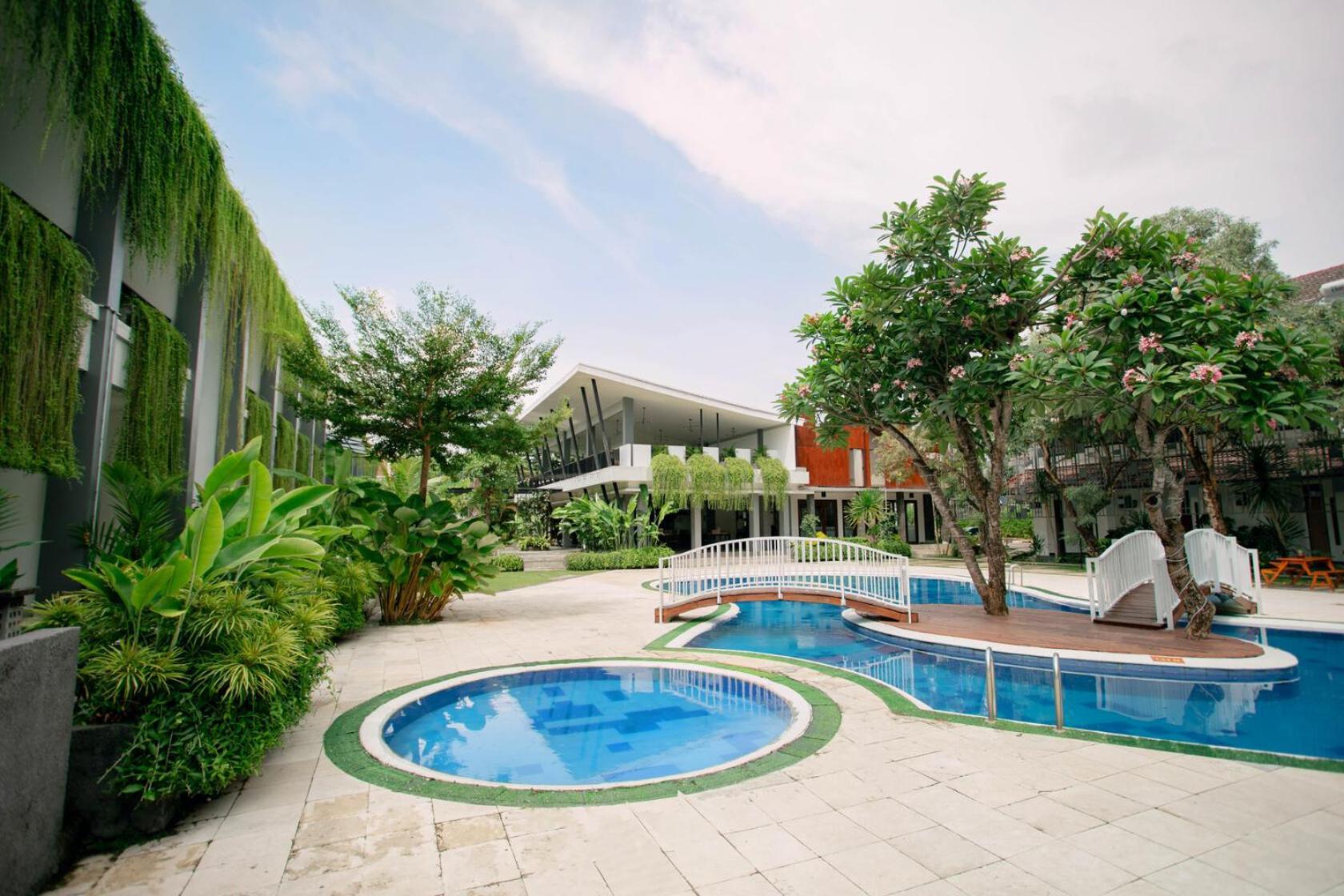 Maguwo Lpp Garden Hotel מראה חיצוני תמונה