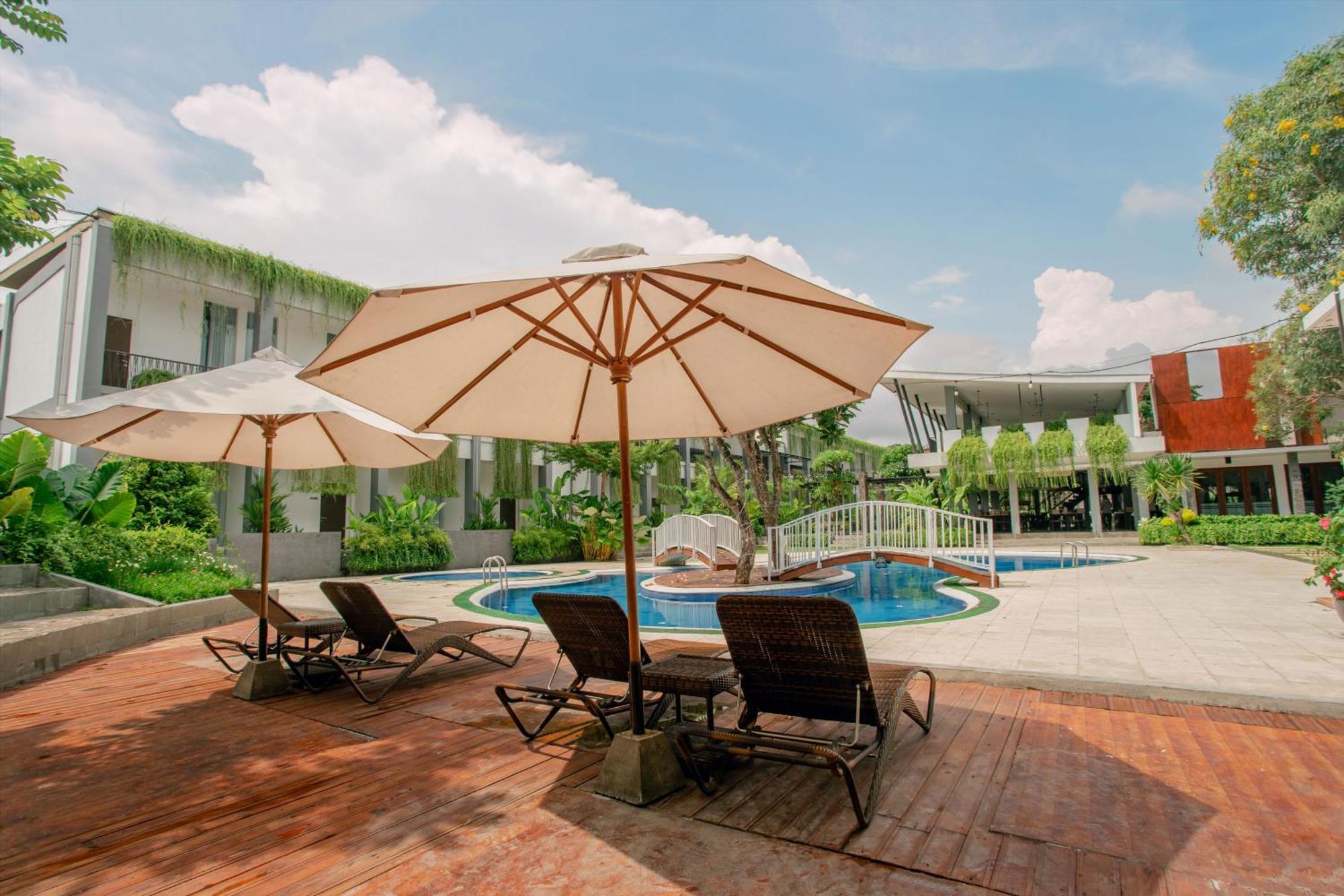 Maguwo Lpp Garden Hotel מראה חיצוני תמונה